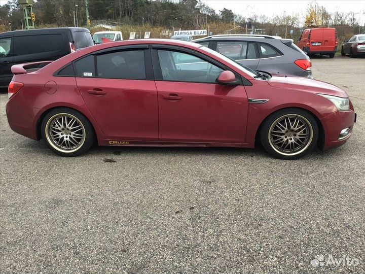 Бампер задний Chevrolet Cruze седан