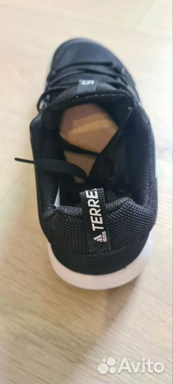 Кроссовки adidas terrex