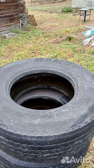 Покрышки от грузовой машины