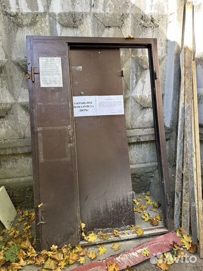 Дверь входная металлическая