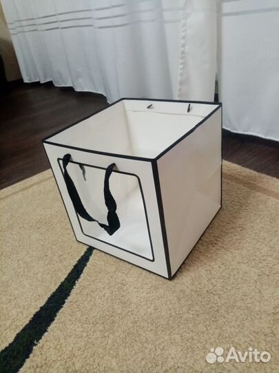 Пакет подарочный с окошком