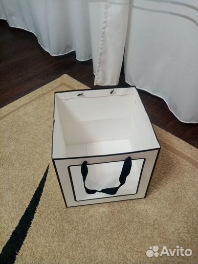 Пакет подарочный с окошком