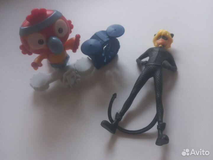 Игрушки из большого киндера