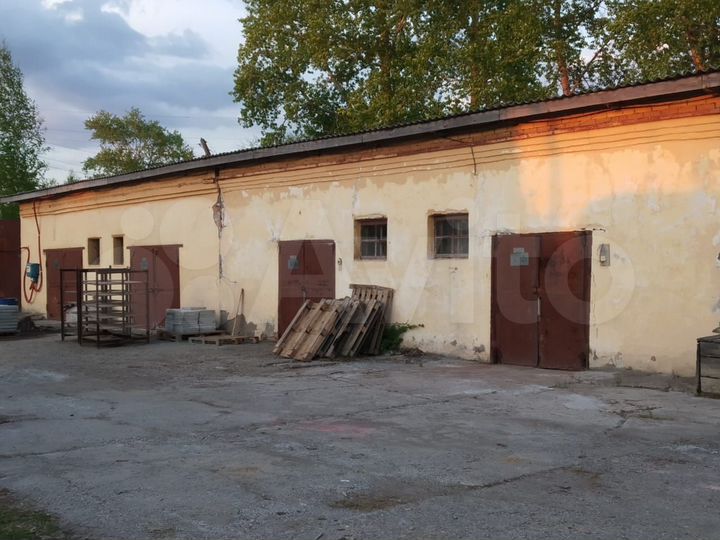 Здание, 272.6 м²