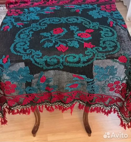 Старинная скатерть вышивка по сетке