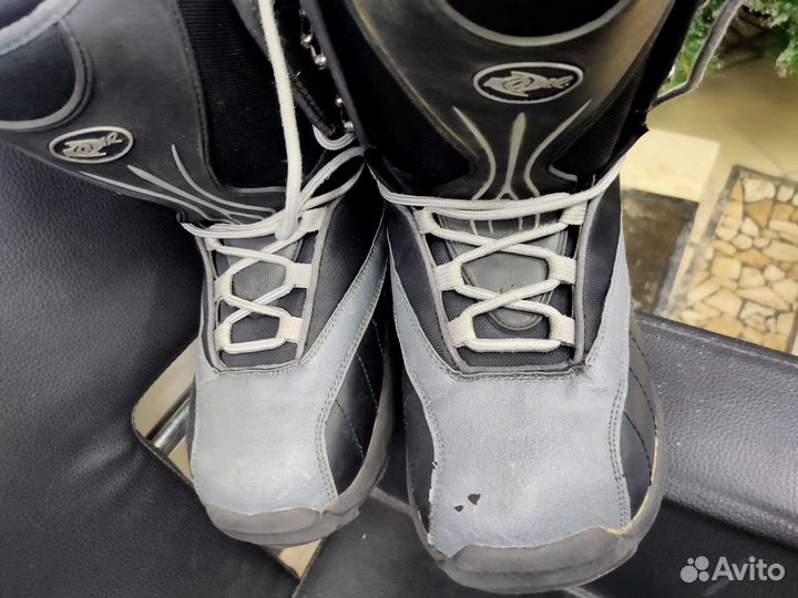 Ботинки сноубордические 42.5 размер 275 мм