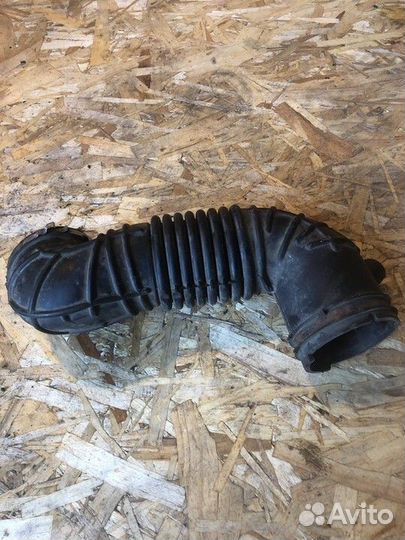 Патрубок воздушного фильтра Ford Mondeo 3