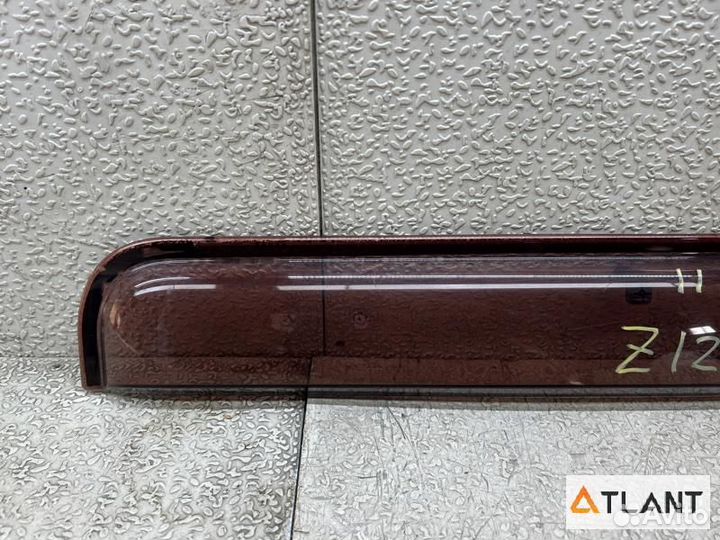 Ветровик задний правый nissan cube