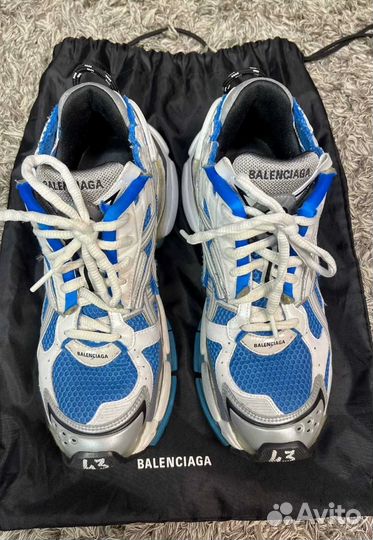 Balenciaga runner