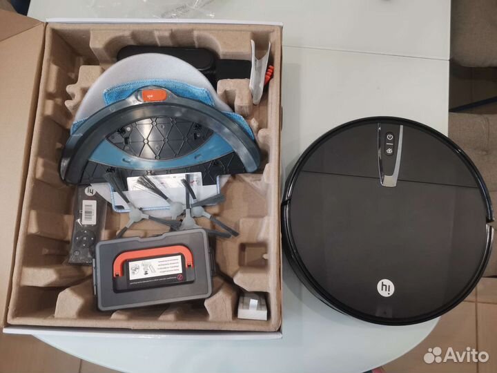 Робот пылесос Hi