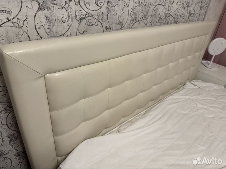 Кровать двухспальная бу 170х200