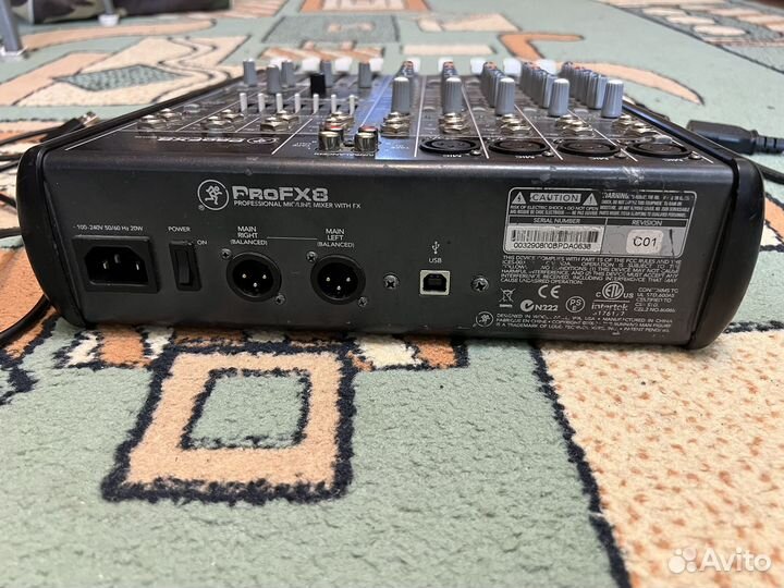 Микшерный пульт mackie ProFX8