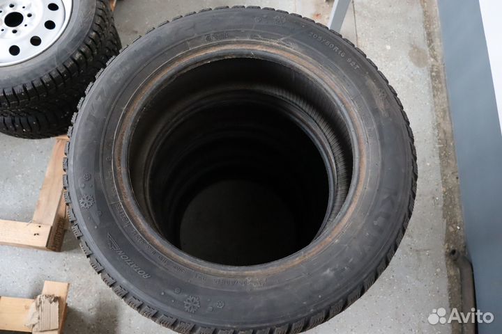 Kumho I'Zen KW15 205/60 R16