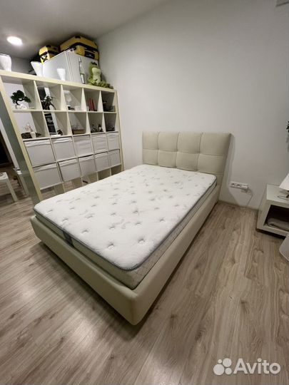 Кровать двухспальная 2000х1400 б/у