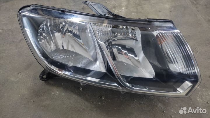 Фара правая Largus FL