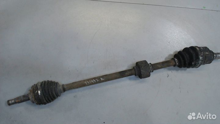 Полуось Toyota Yaris Verso, 2000