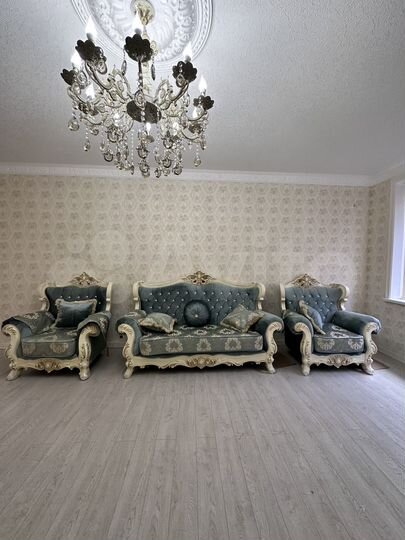 3-к. квартира, 130 м², 4/10 эт.