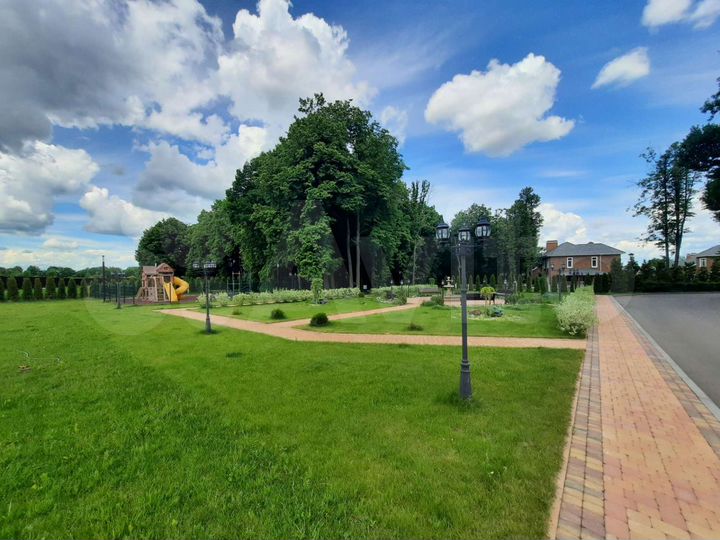 Коттедж 256,6 м² на участке 16 сот.