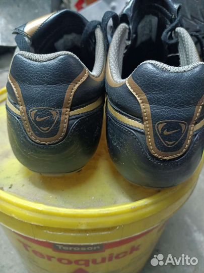 Футбольные бутсы nike 44 размер