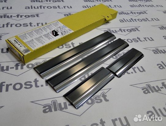 Накладки на внутренние пороги RAV-4 V 2019-н.в