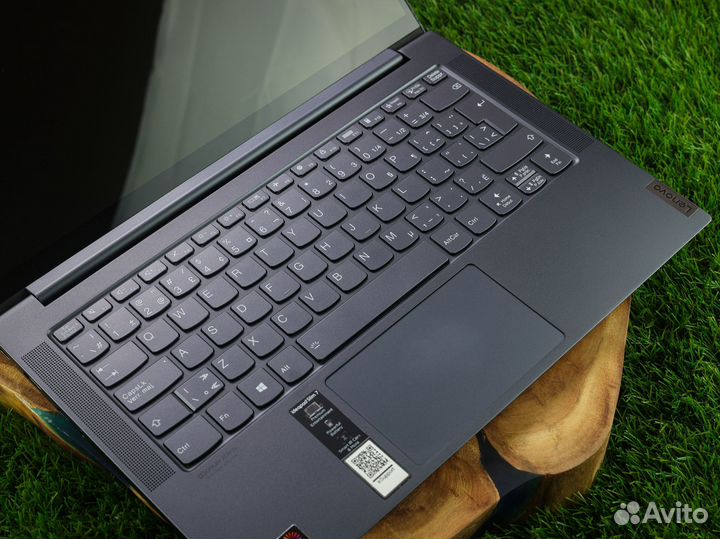Ультрабук Lenovo Slim 7 c уникальным дизайном