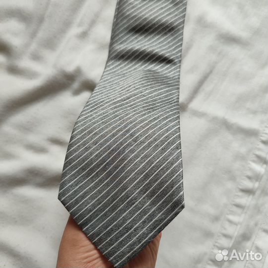 Шёлковый галстук новый Umberto Bilancioni