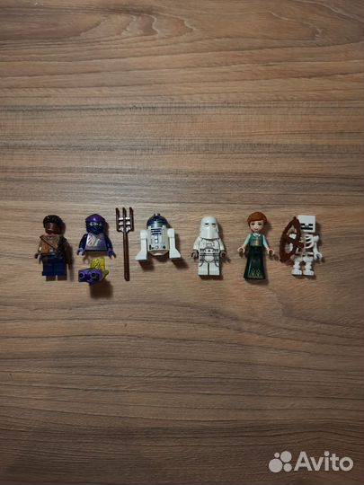 Lego minifigures