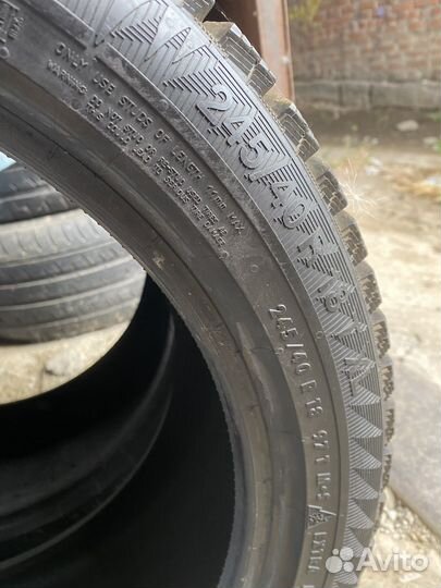 Gislaved Nord Frost 200 245/40 R18