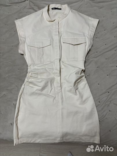 Платье zara с карманами и защипами