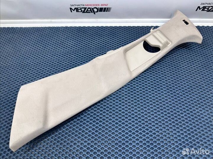 Обшивка левой средней стойки Меrcеdes W222