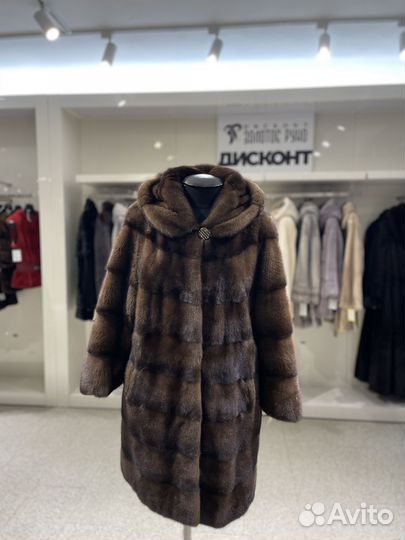 Норковая шуба-поперечка с капюшоном 54 размер