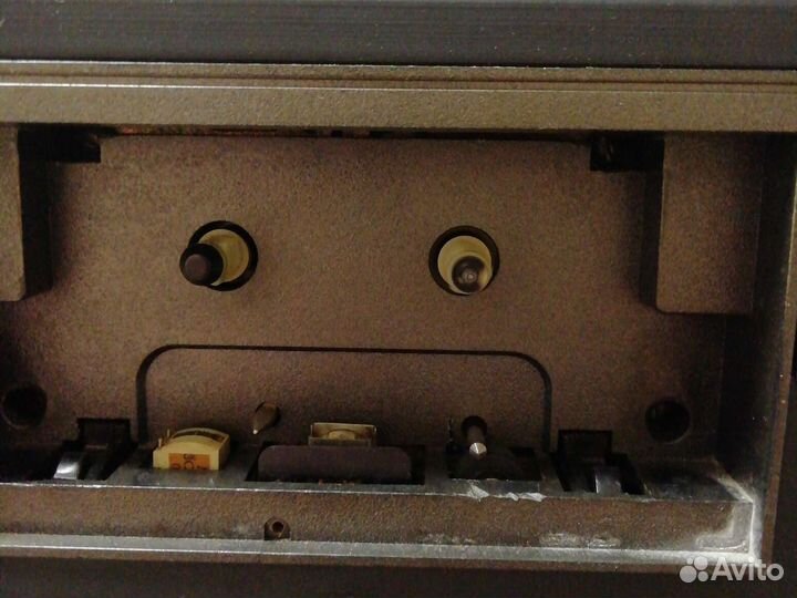 Дека кассетная