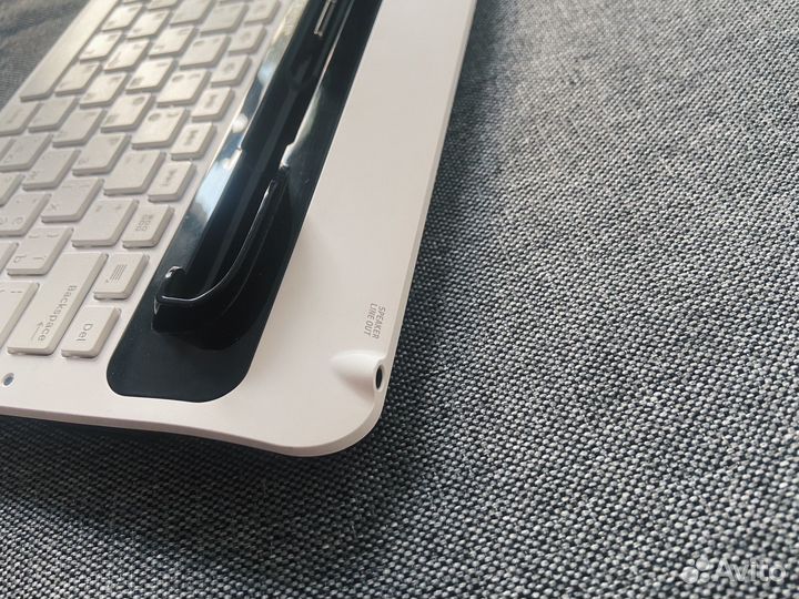 Клавиатура для планшета Samsung Galaxy 8.9 P7300