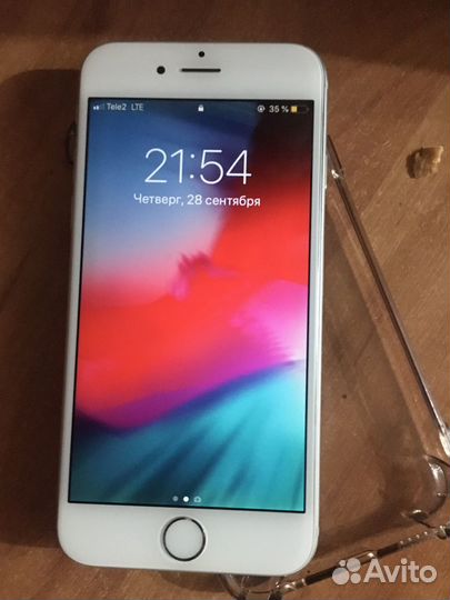 Телефон iPhone 6