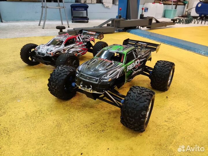 Traxxas revo 3.3 двс