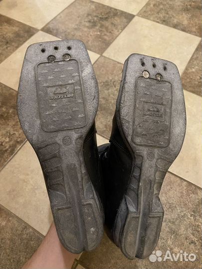 Беговые лыжи комплект