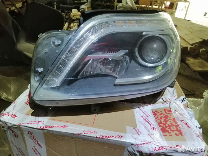 Фара Mercedes-Benz GL-klasse II (X166) (2012–2016)