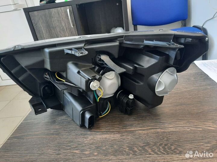 Фара правая LADA Vesta