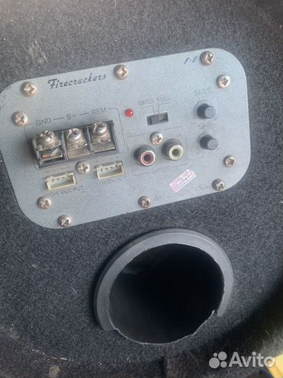 Активный сабвуфер