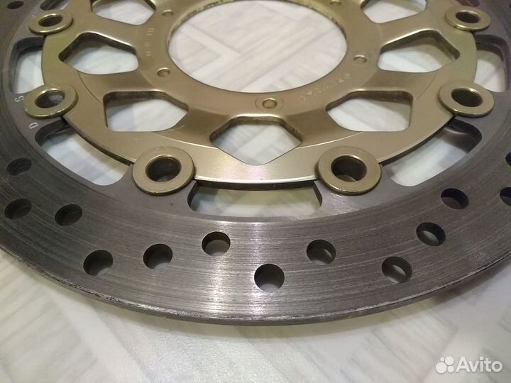 Передний тормозной диск Honda CBR1000RR 04-05 sc57