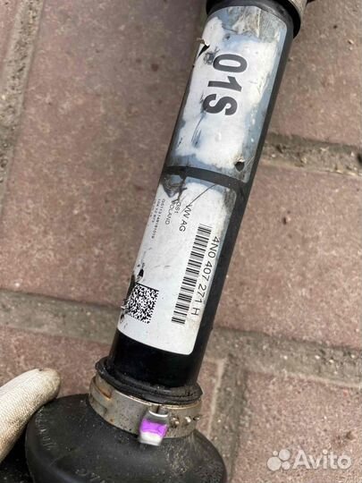 Полуось (приводной вал, шрус) Audi S8 D5 (4N)