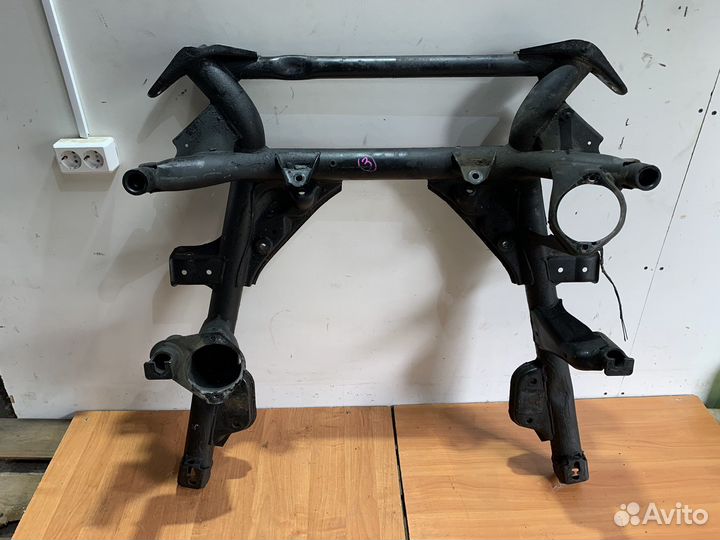 Подрамник передний Bmw x5 e53
