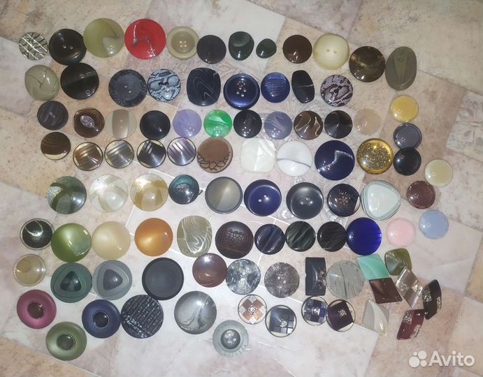 Пуговицы, заклепки