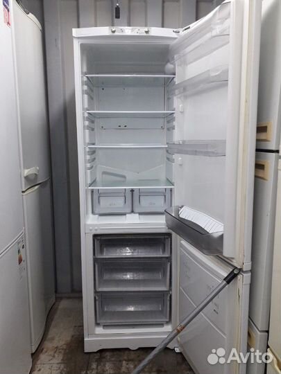 Холодильник б/у Hotpoint-Ariston rmba2185.05
