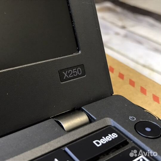 Lenovo Thinkpad x250 i5 8GB 128GB SSD