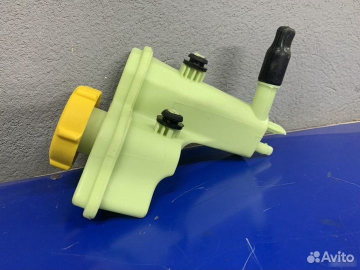 Бачок гур Ford Fusion 2005-2012