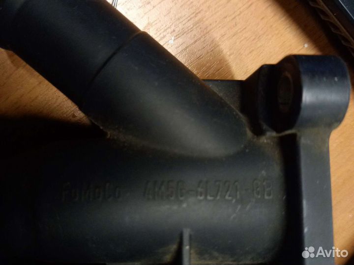 Форд фокус 2 1,6 115л с- корпус термостата