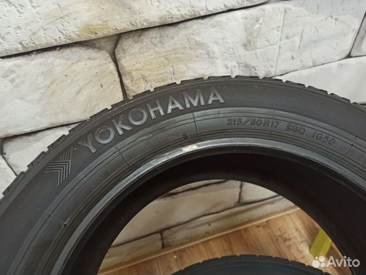 Yokohama Ice Guard IG50 215/60 R17