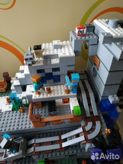 Lego майнкрафт.76010.MY world