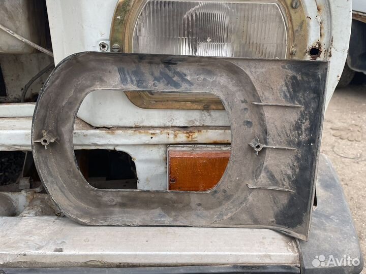 Раф 2203 накладка на левую фару